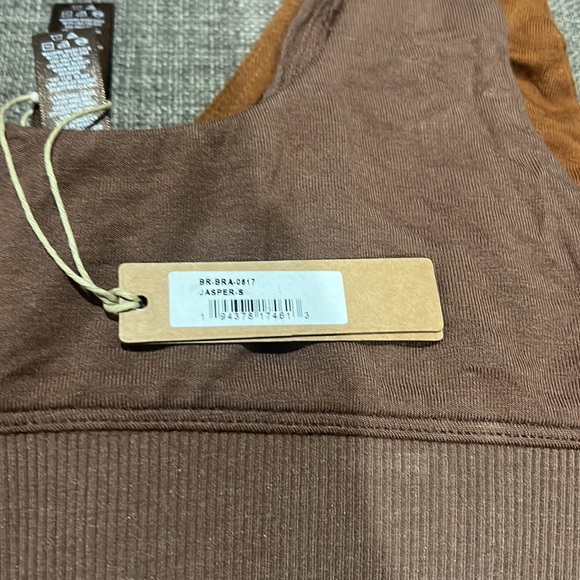 Skims Sleep Bra - Picture 4 of 5